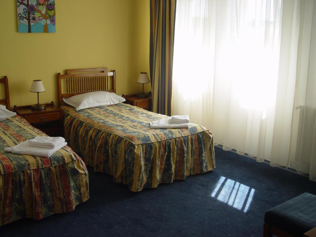 Hotel Astra Braşov Oda fotoğraf